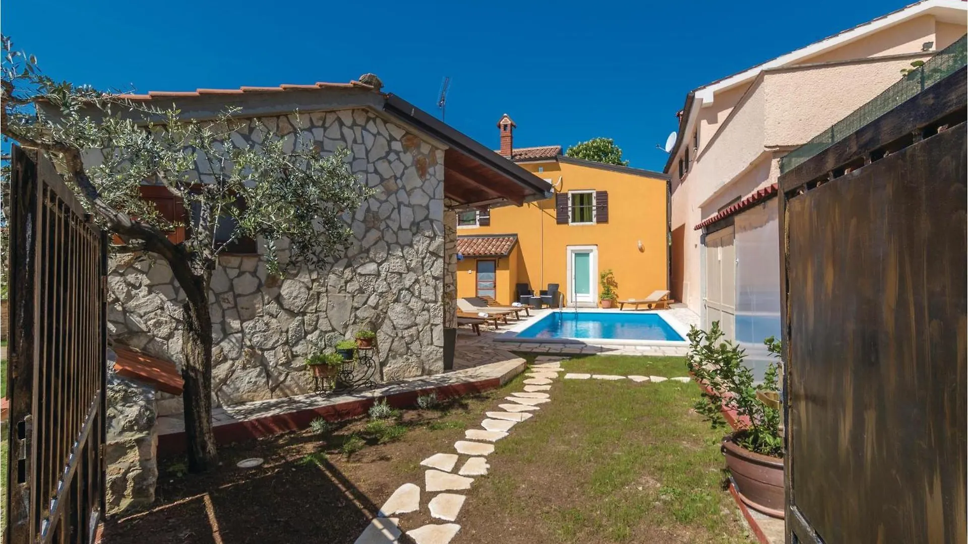 Gorgeous Apartment In Visnjan With Wifi Croatia